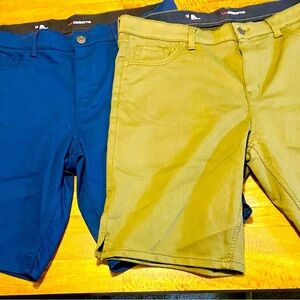 Liz Claiborne shorts size 18 new with out tags two for the price of one